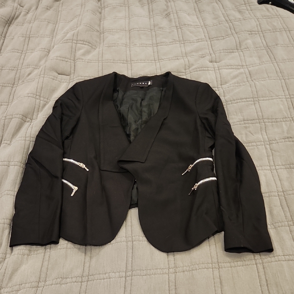 Elegant Black Blazer with Zipper Details Size 12!